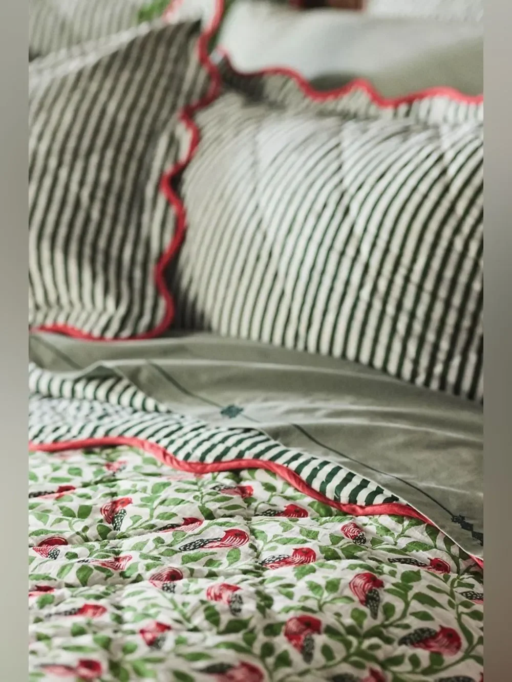 New Anthropologie Iluka 100% Cotton Gauze Floral Quilt Size Queen